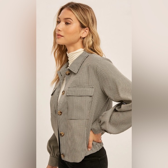 Black and white button down collared bomber jacket. Size L. - Picture 3 of 13